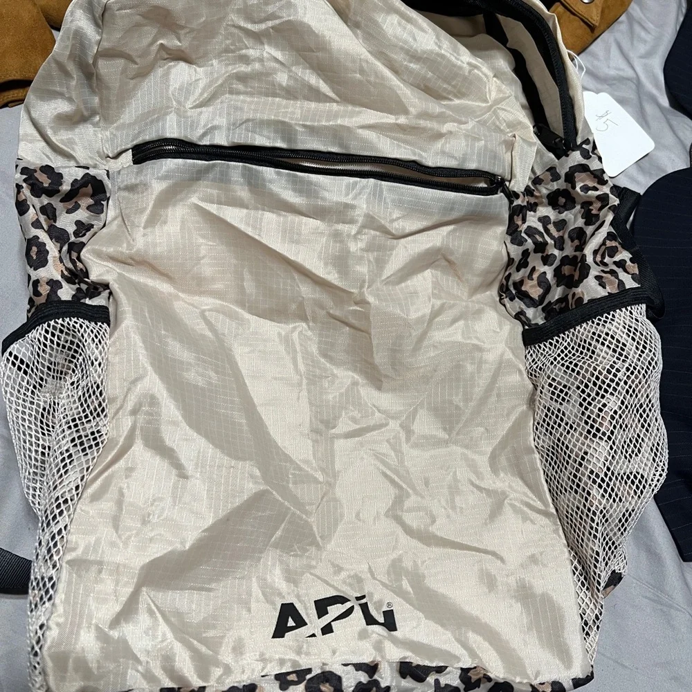 APL Women's Cream Packable Backpack - Picture 4 of 7